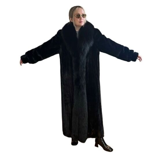NWT The Caitlin Black Mink Maxi Coat with Fox Tuxedo Collar 52” - Picture 4 of 16